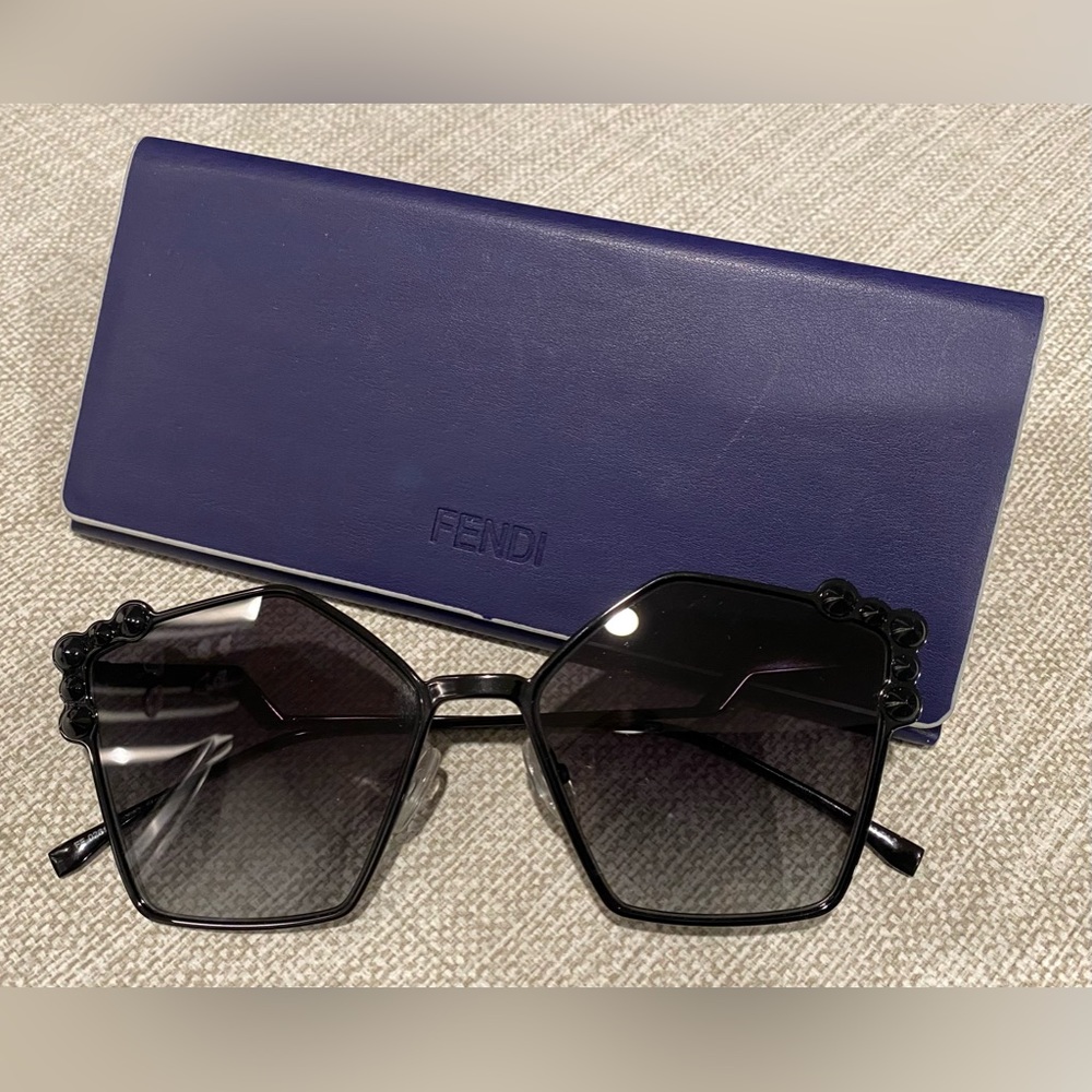 Authentic FENDI Sunglasses FF0261/S Black